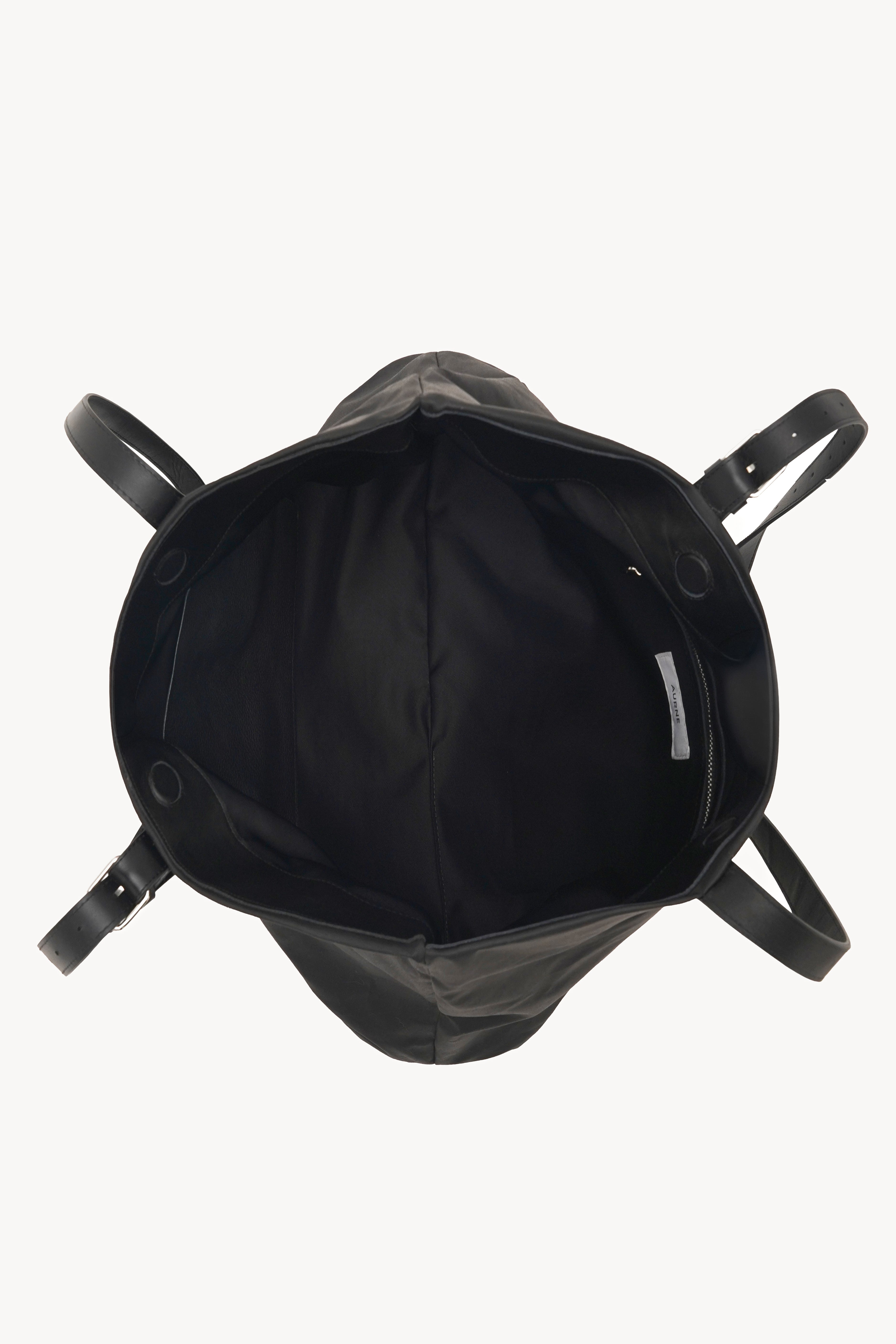 Transit Bag in Deep Black