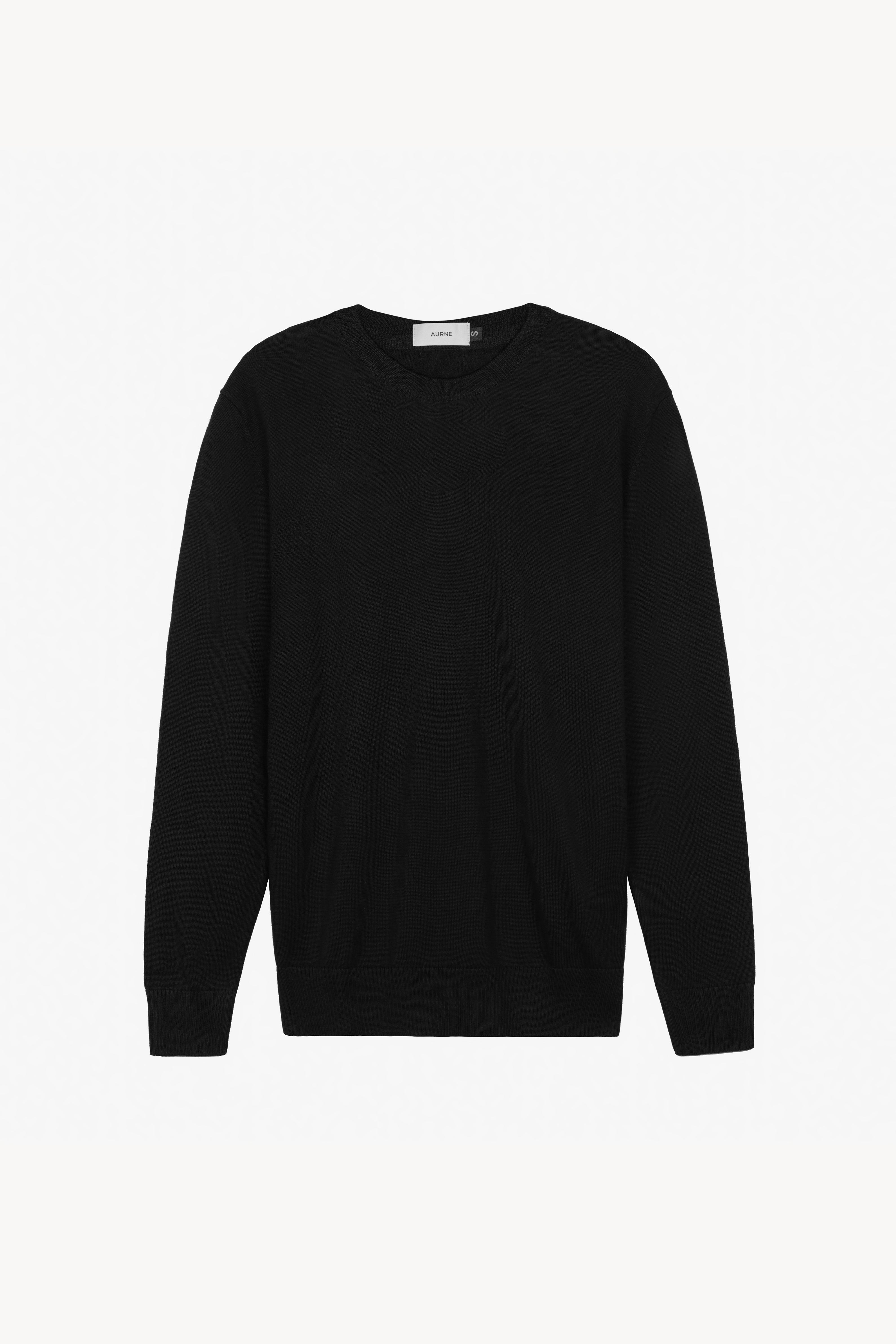 Lightweight V-Neck Jersey in Deep Black